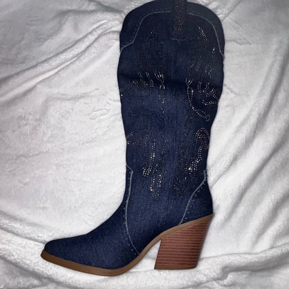 Women’s Denim Blue Heeled Boots Western Style size 8 1/2 - Picture 4 of 5